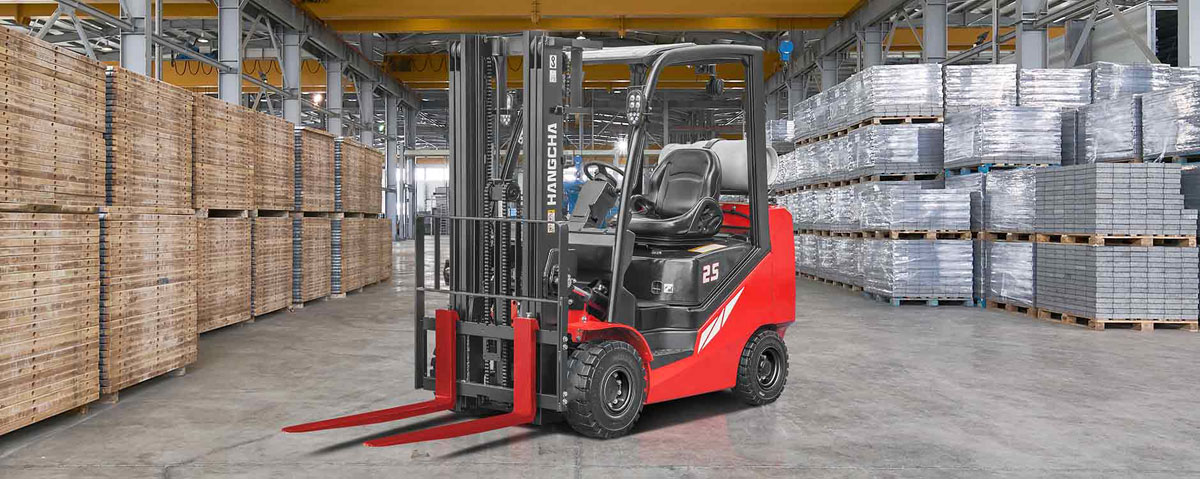 IC Compact Pneumatic Forklift 5,000lbs